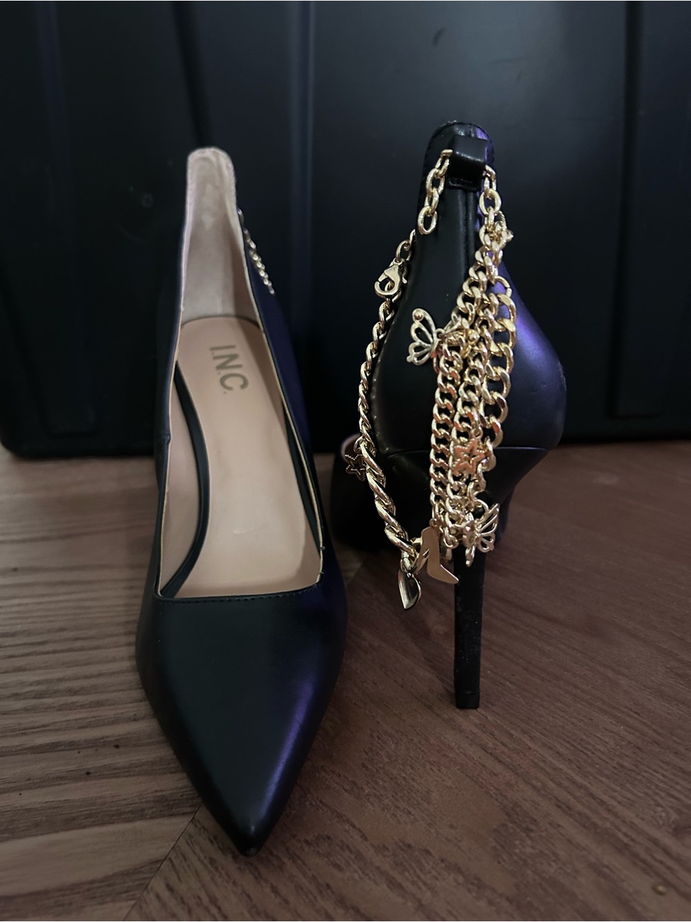 Inc Black ankle chain heels